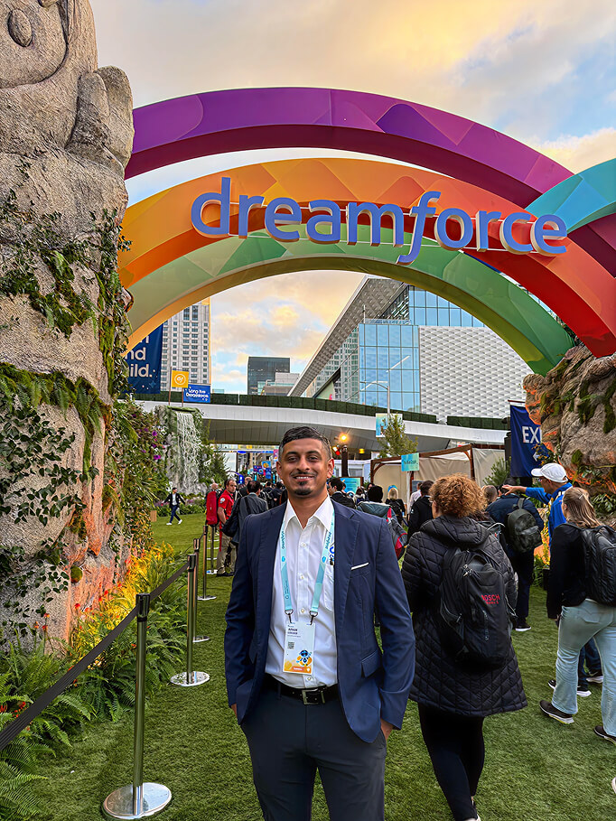 A team memeber of Cloud Constulting Inc. at Dreamforce 2025